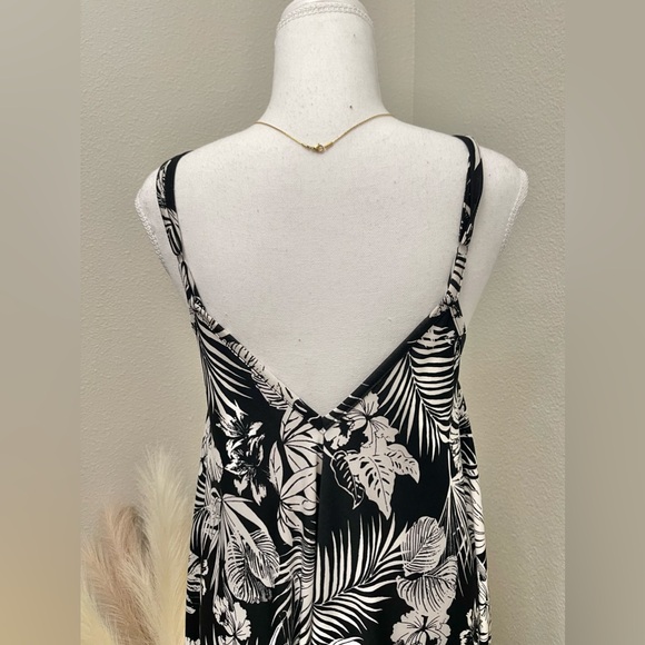 Designed in Hawaii- Spaghetti Strap Hawaiian Print Jumpsuit - Picture 12 of 12